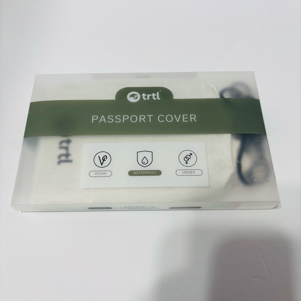 TRTL travel‎ passport cover waterproof vegan